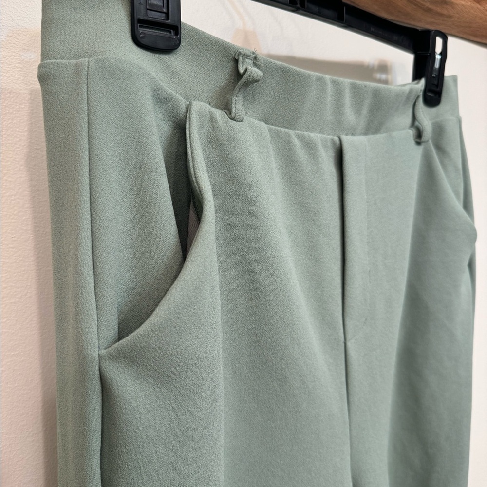 Fashion Nova Large Work Pant in Green - Picture 3 of 12